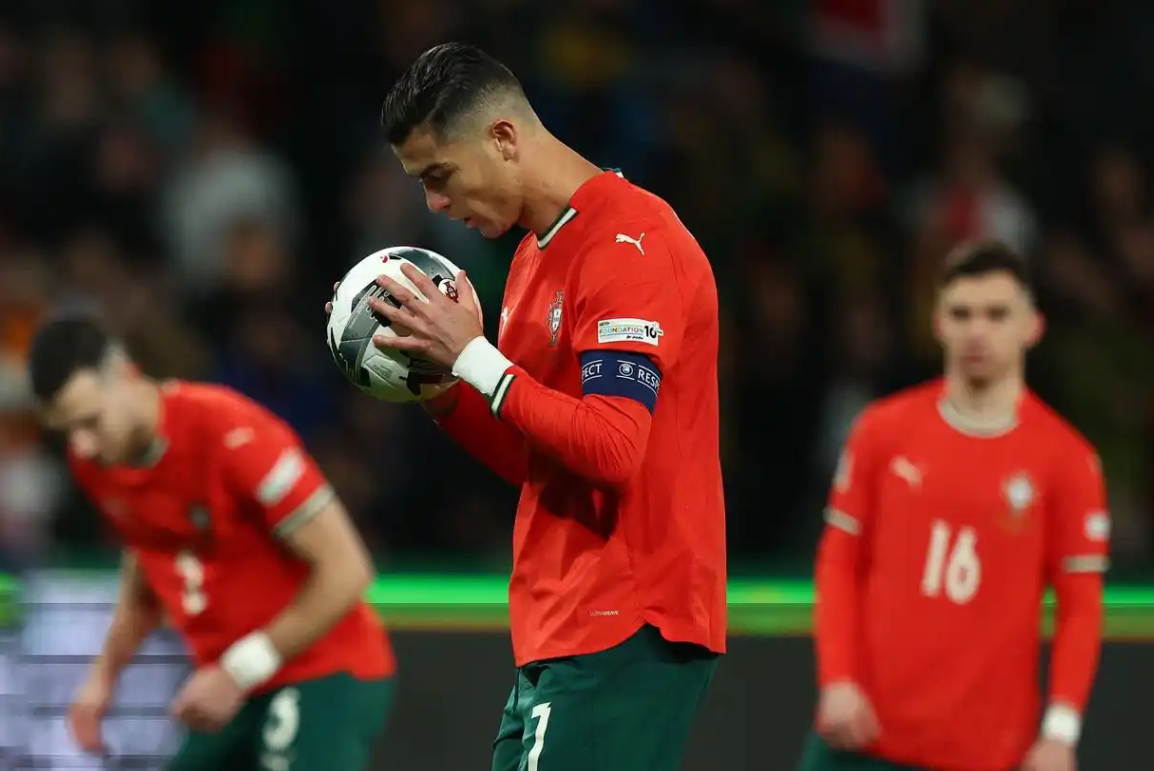 包含大比分获胜首场状态出色，公牛观众沸腾！，C罗重返赛场上演精彩一战的词条-开云官方网站