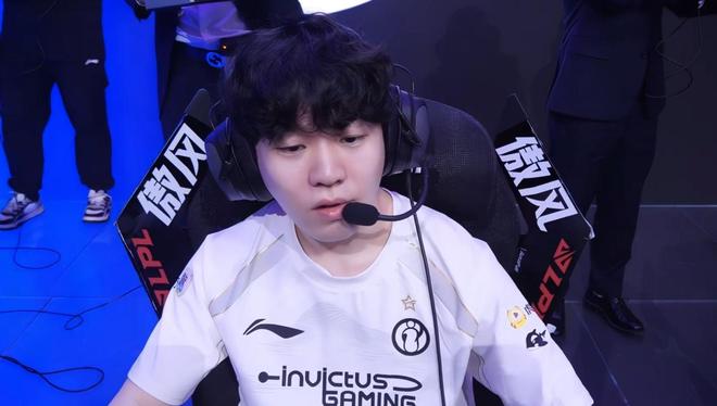 包含Rookie迎来十赛季出色发挥，西班牙队观众热烈欢呼！上演精彩一战的词条-开云登录入口地址